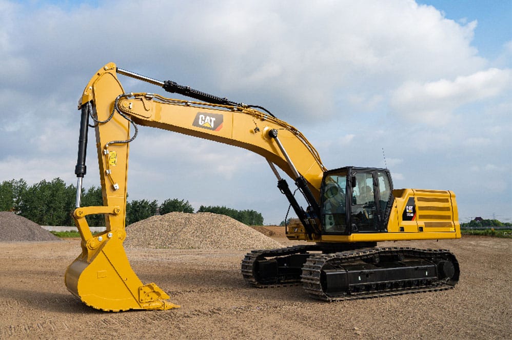 Tracked hydraulic excavator on rent in Delhi NCR for earthwork and demolition